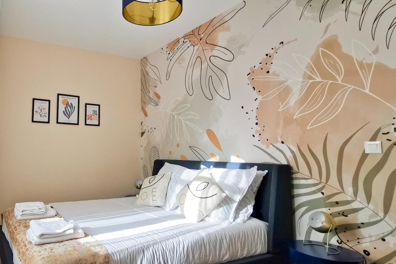 Les Appartements De La Nef D'Or Saint-Quentin  Bagian luar foto